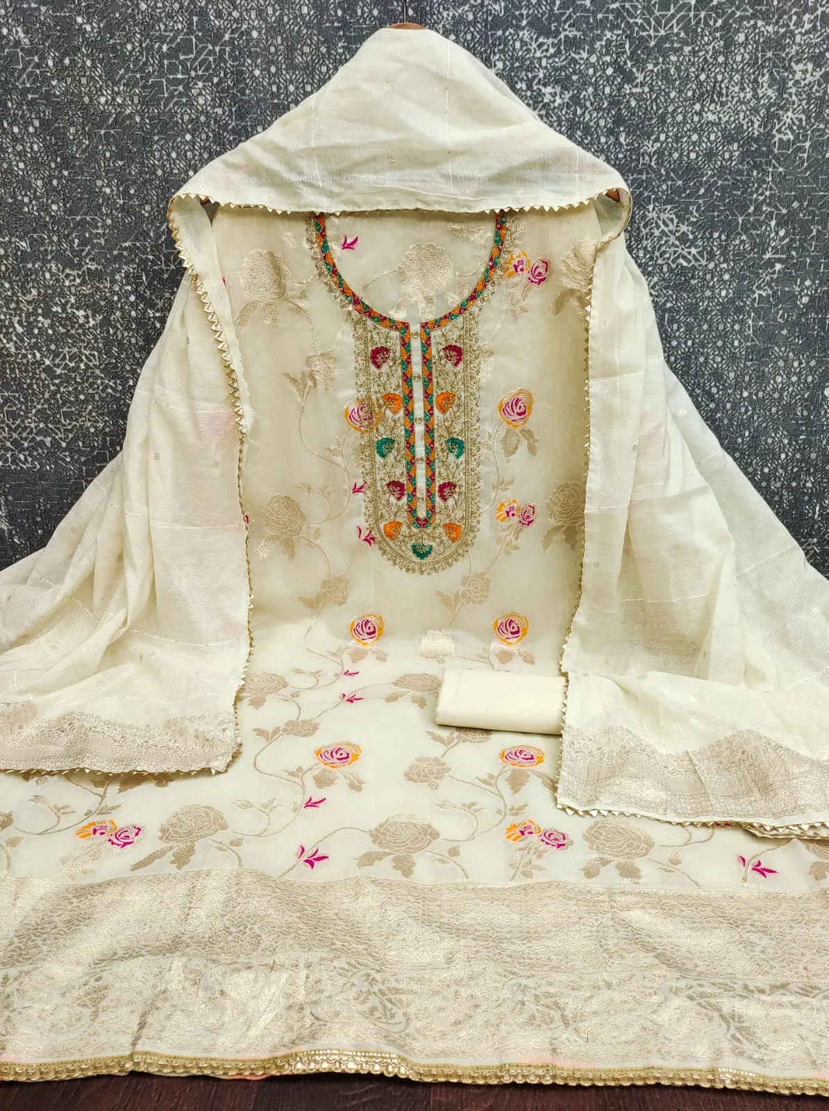 Design Number 1900