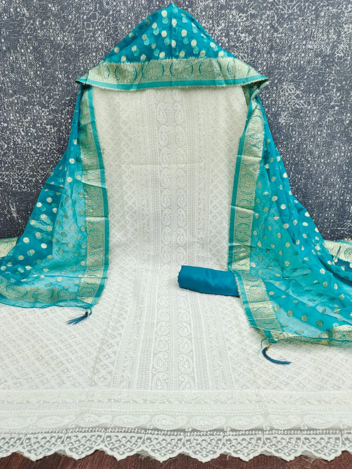 Design Number 1902 3