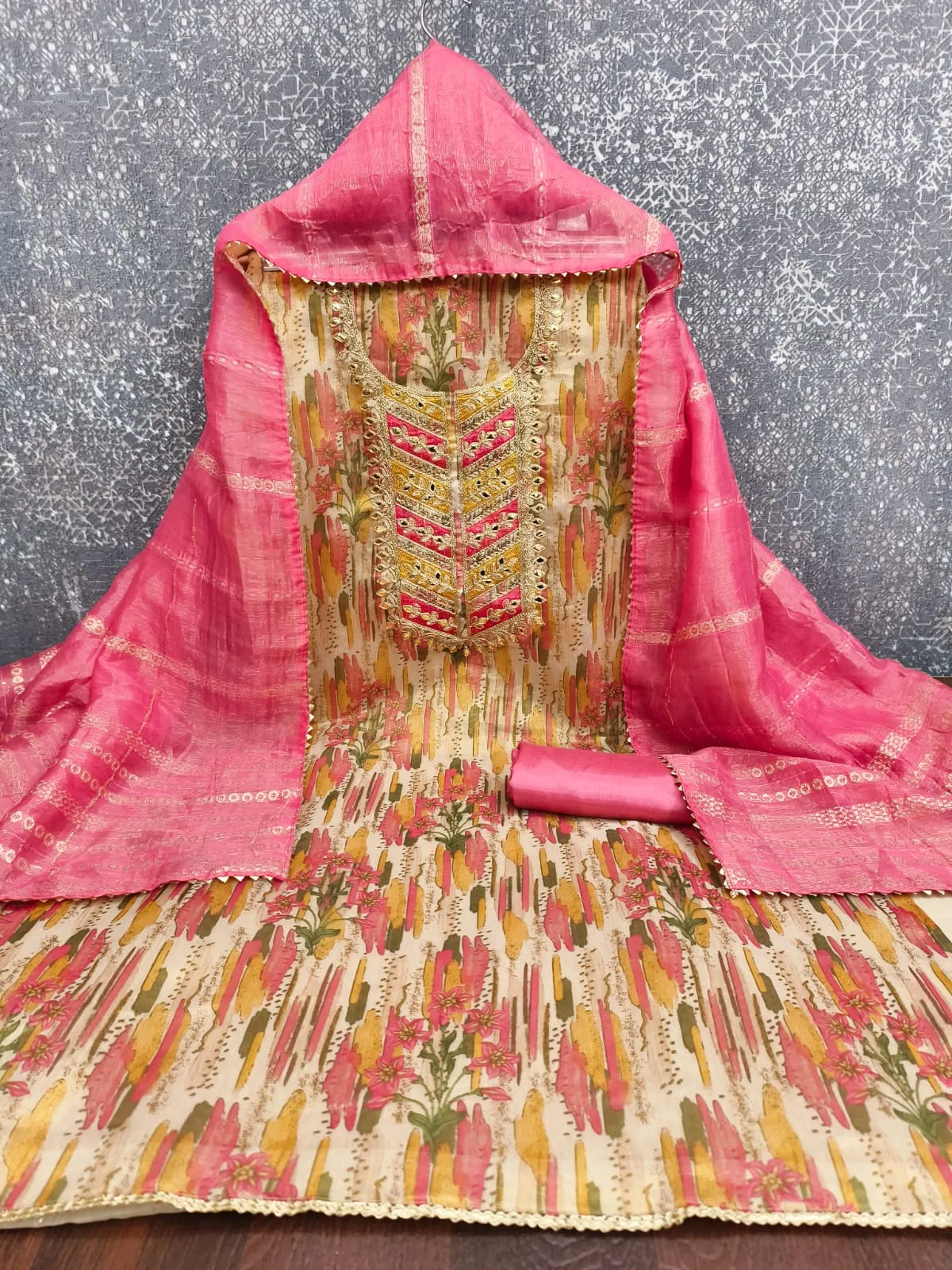 Design Number 1905 2