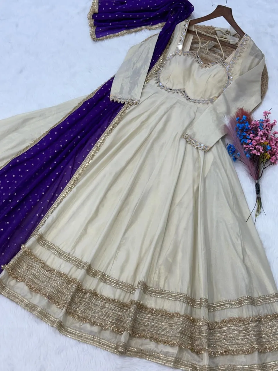 Design Number 1929 4