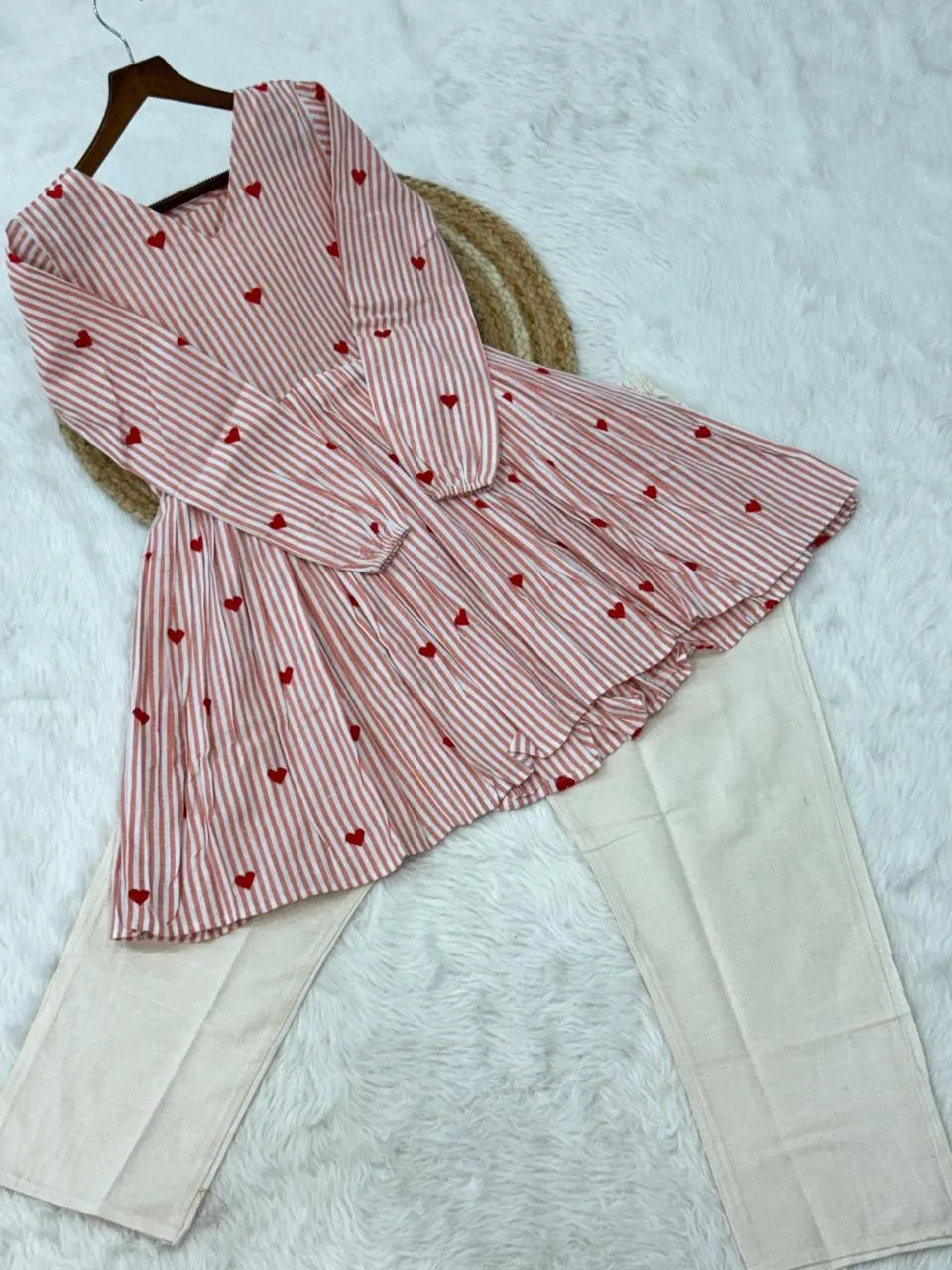 Design Number 1932 3
