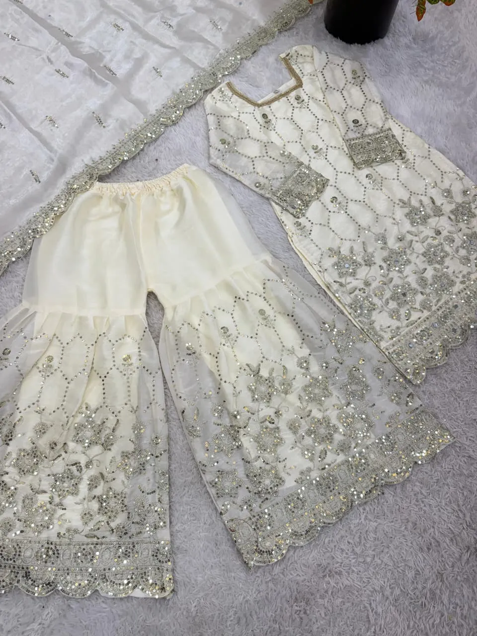 Design Number 1936 4