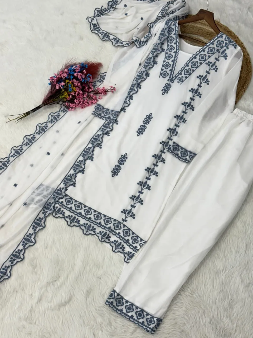 Design Number 1947 3