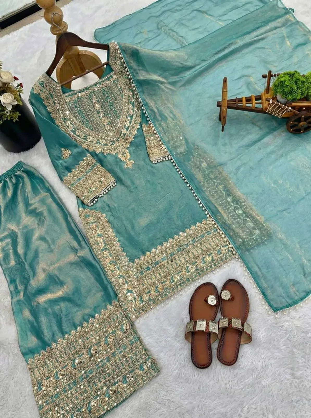 Design Number 1951 5