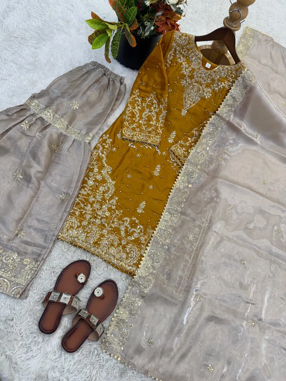 Design Number 1952 11